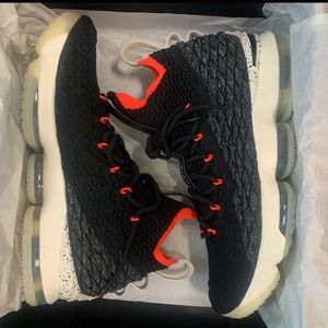 Lebron xv 'bright crimson'. Size 4.5 Y, like a womens 6.